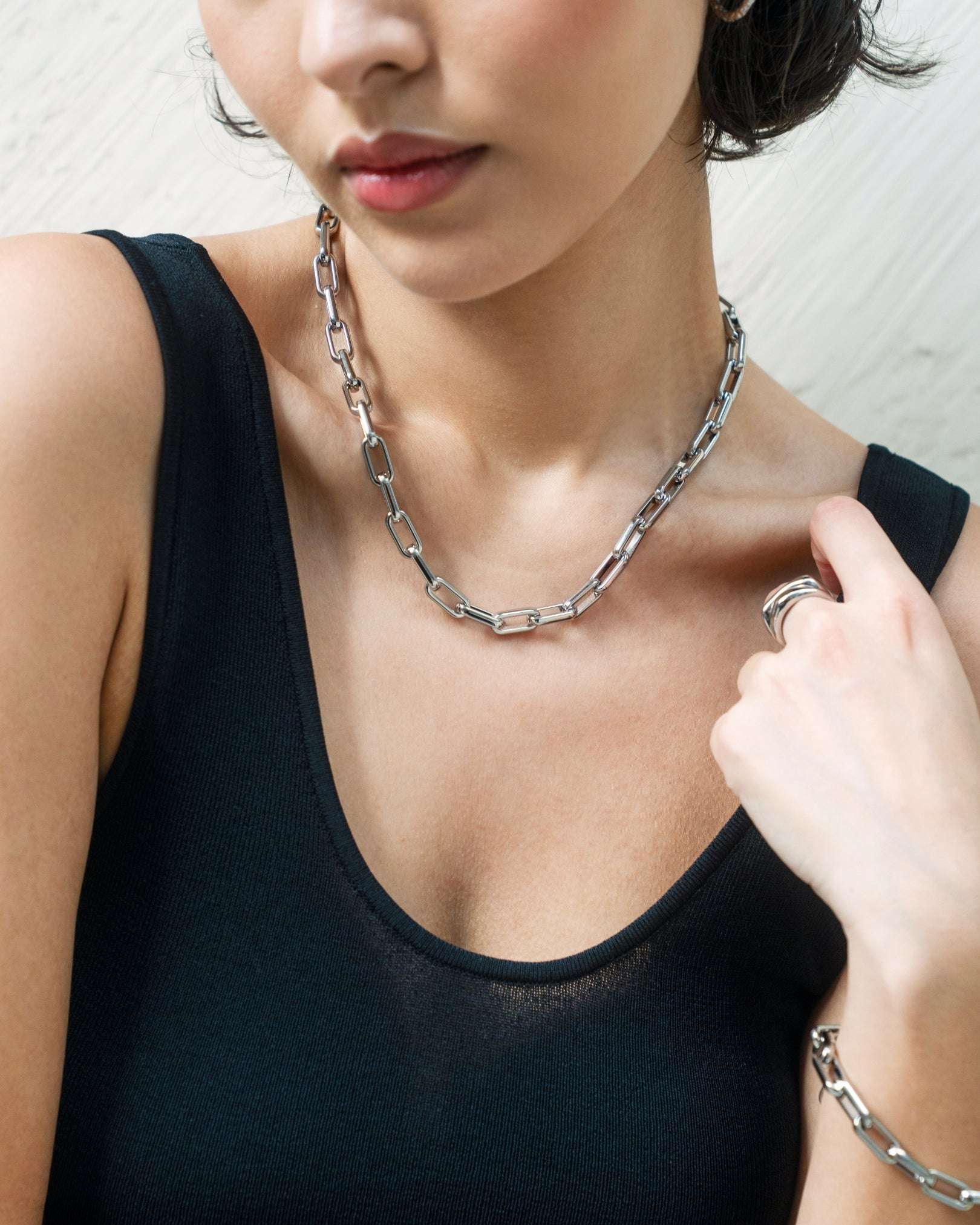 Elo Chunky Link Necklace - Image 15