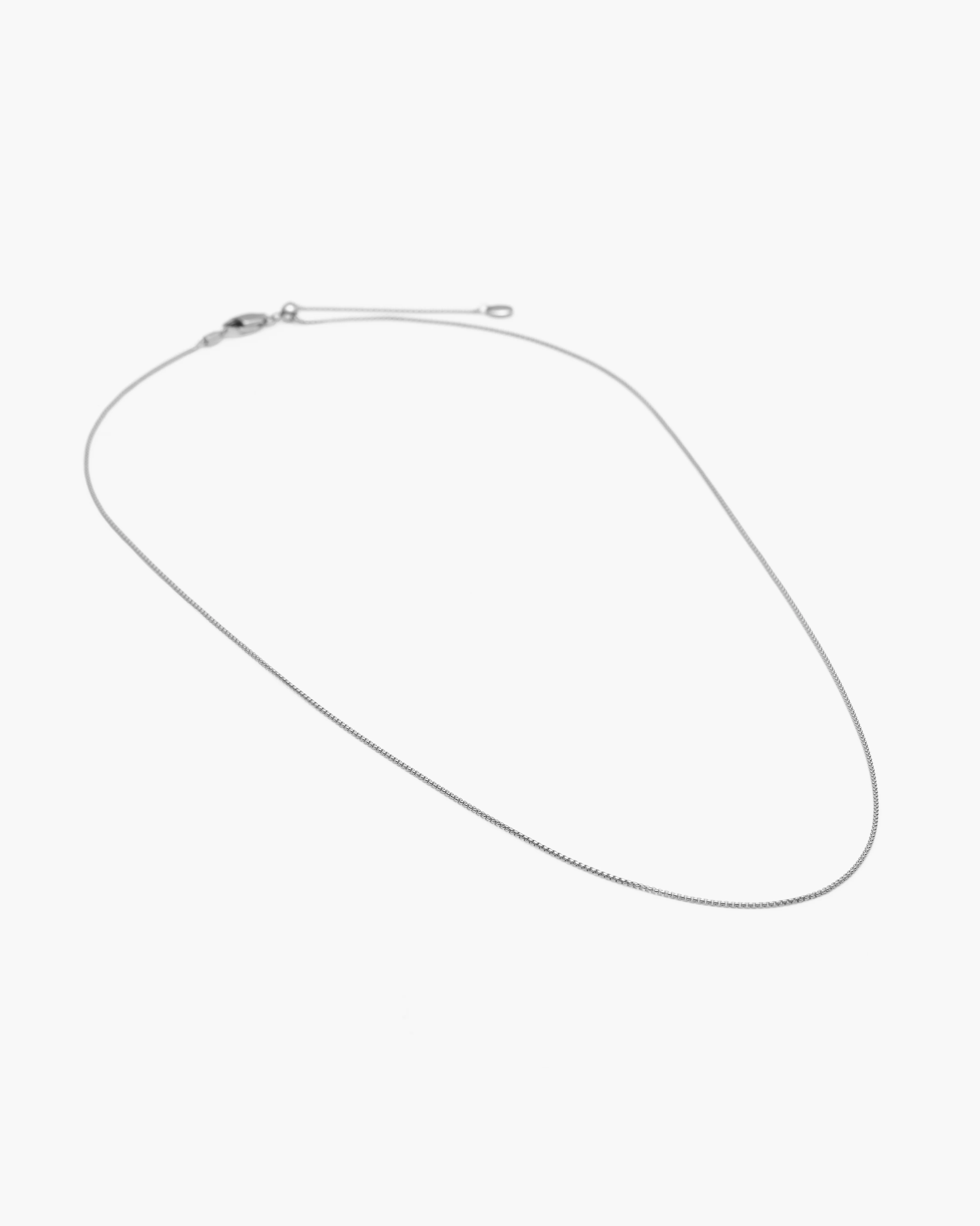 Essential Round Box Chain Necklace - Image 10