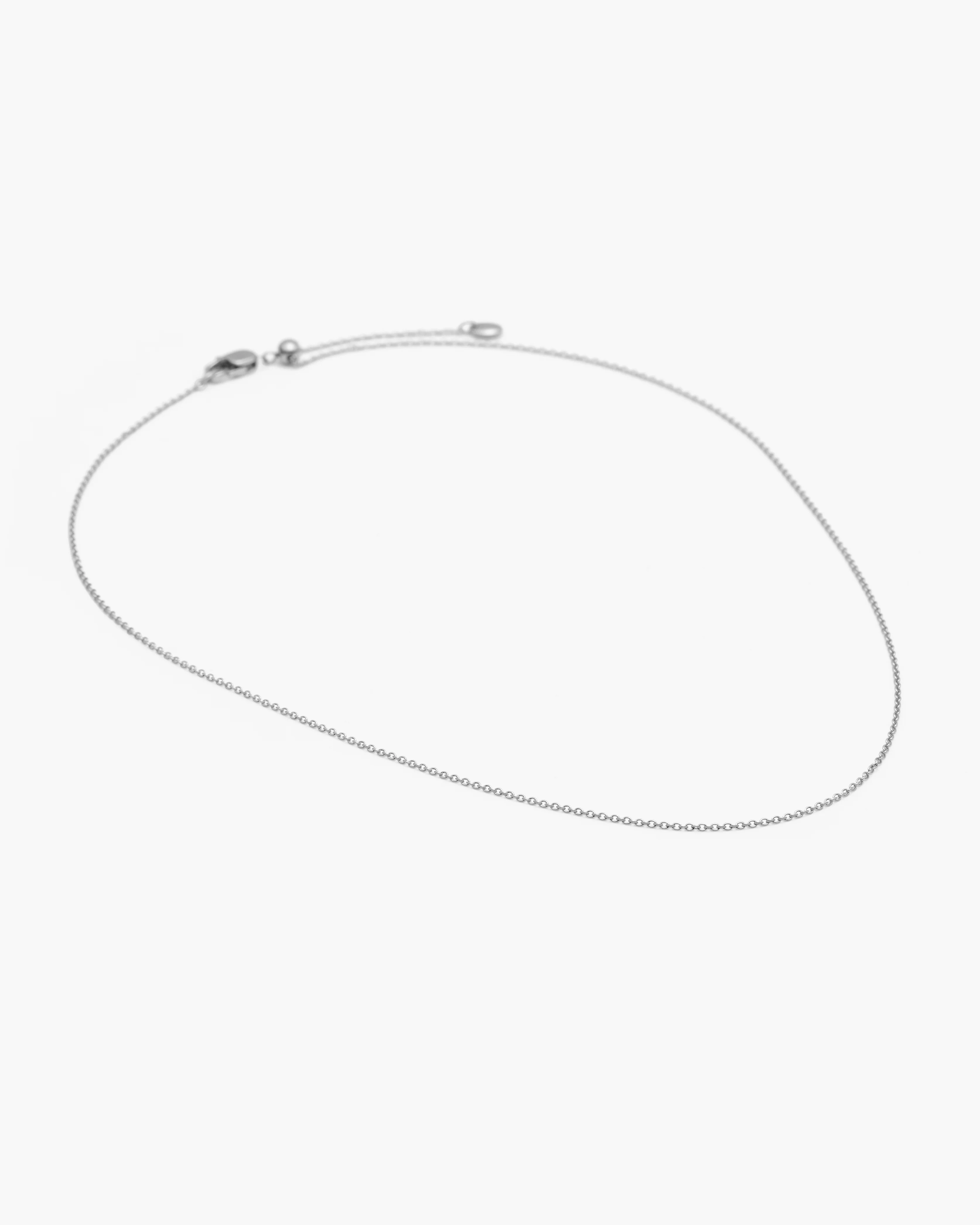 Essential Standard Chain Necklace - Image 9