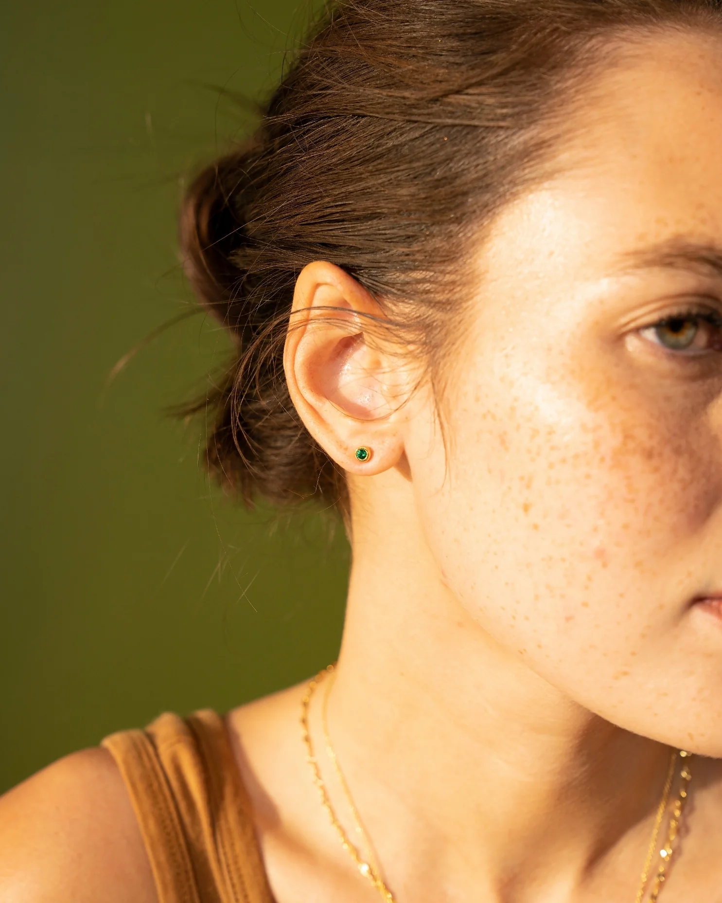 Gala Emerald Studs - Image 3