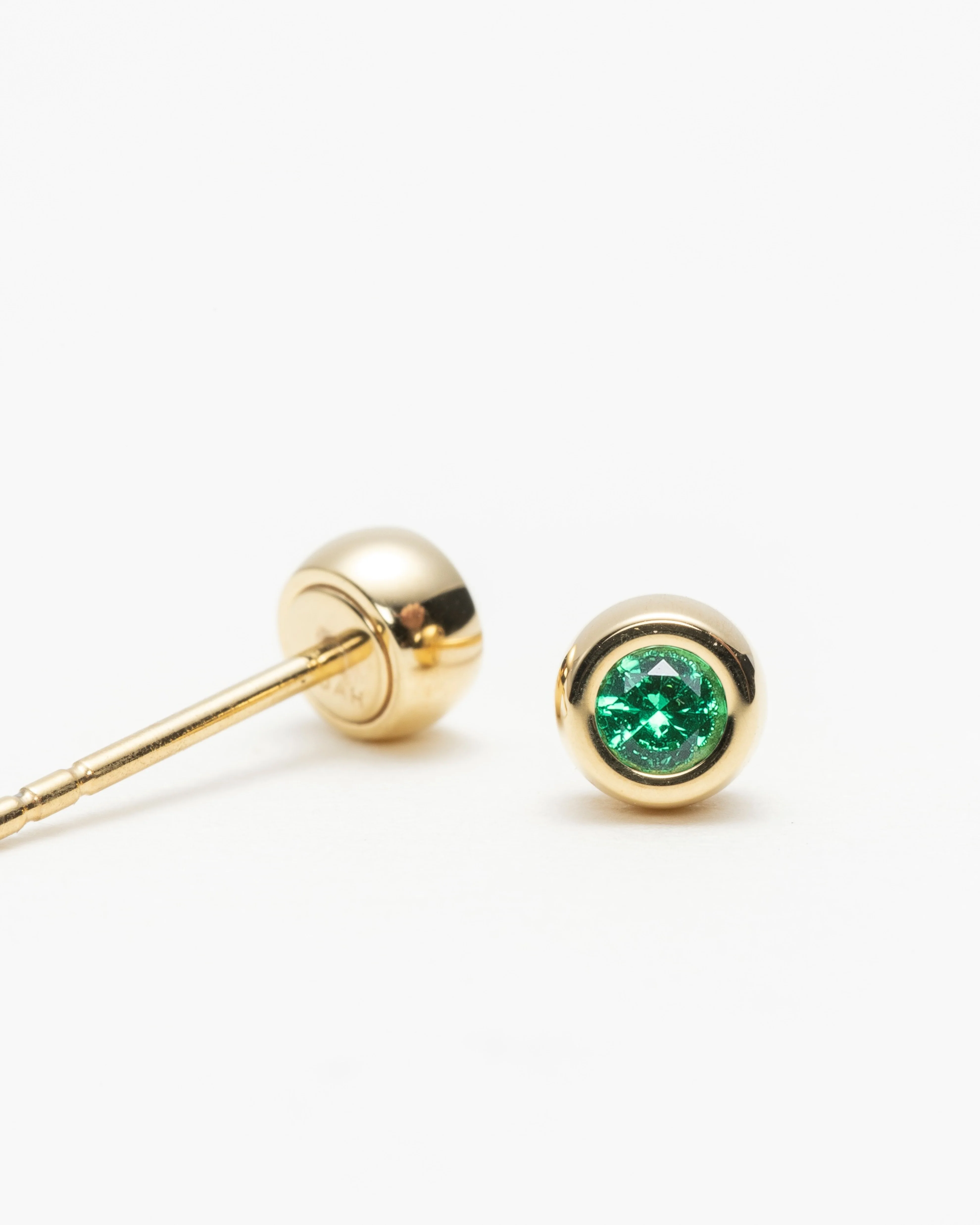 Gala Emerald Studs - Image 4