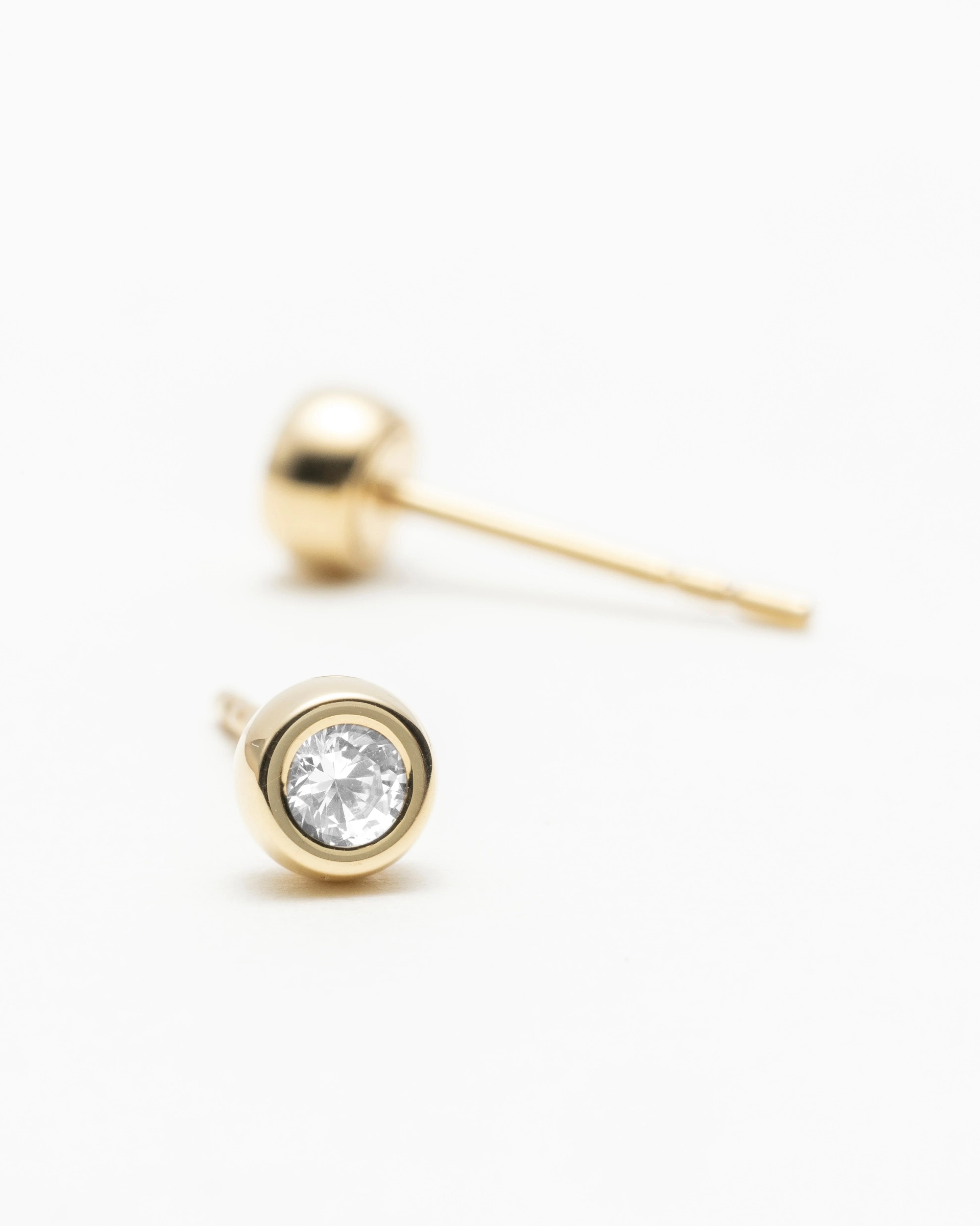 Gala Sapphire Studs - Image 5