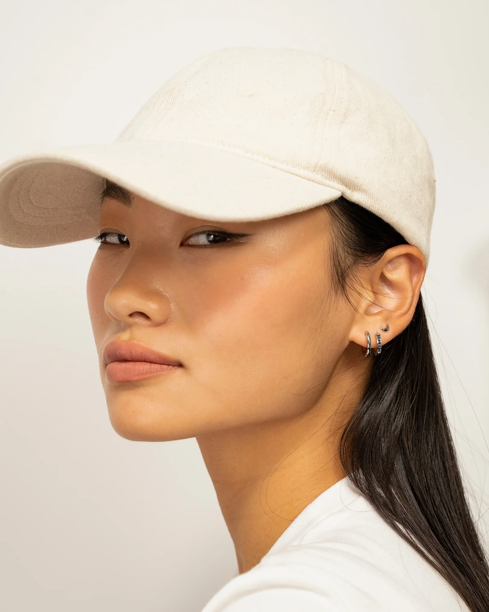 Lara Hoops - Image 11